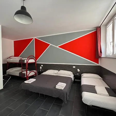 Metro Young Hostel *