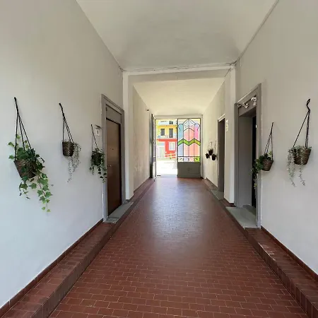 Хостел Metro Young