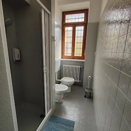 Metro Young Hostel *