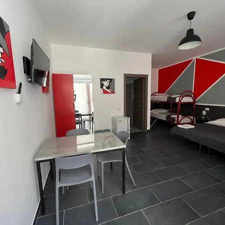 Hostel Metro Young Turin