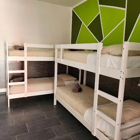 Metro Young Hostel *